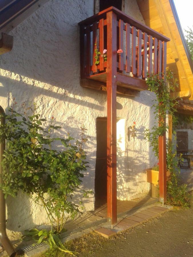 Latin Hotel Plaski Exterior photo